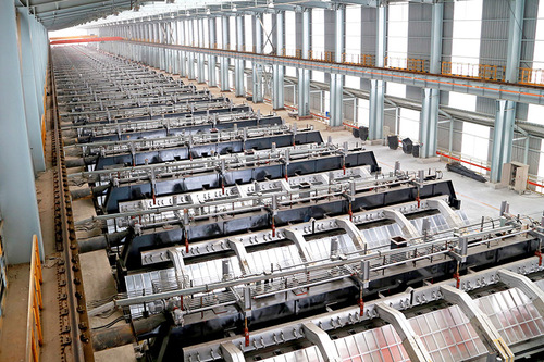 s广西百矿煤电铝一体化项目1000米铝水车间电解槽安装