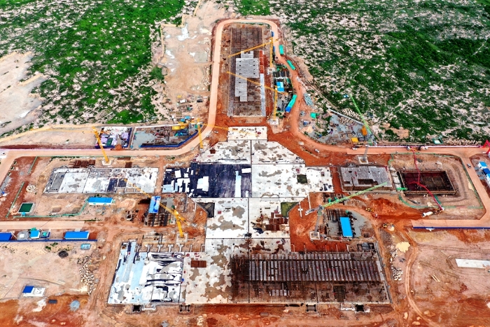 航站楼土建工程基础浇筑完成1